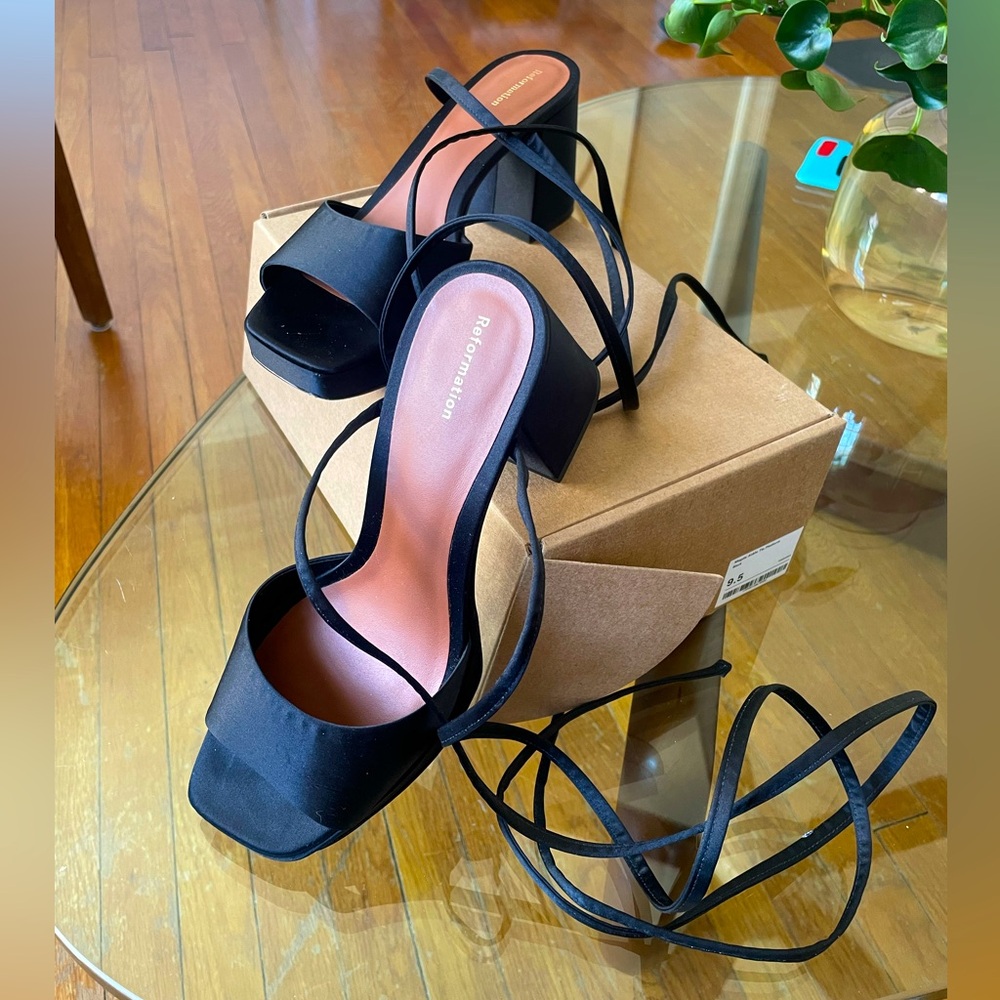 Reformation Magda ankle tie platform 9.5